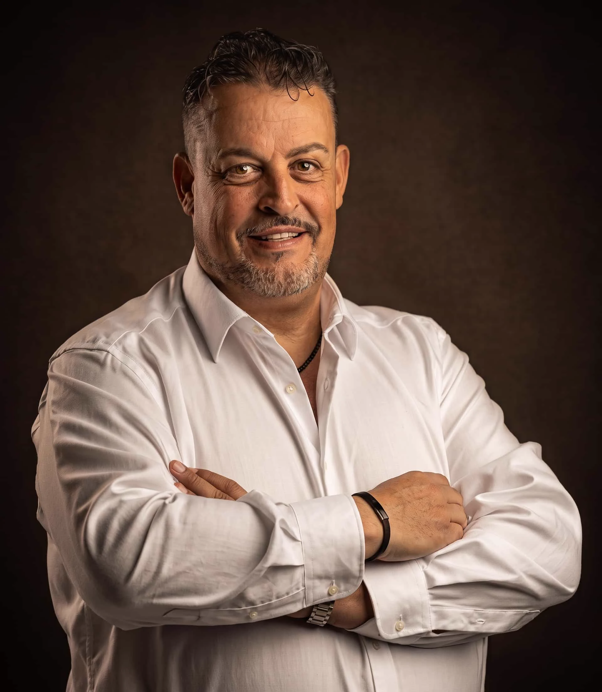 Retrato de estudio de Octavio Augusto Prados Cabiedas, CEO de Winking Bus